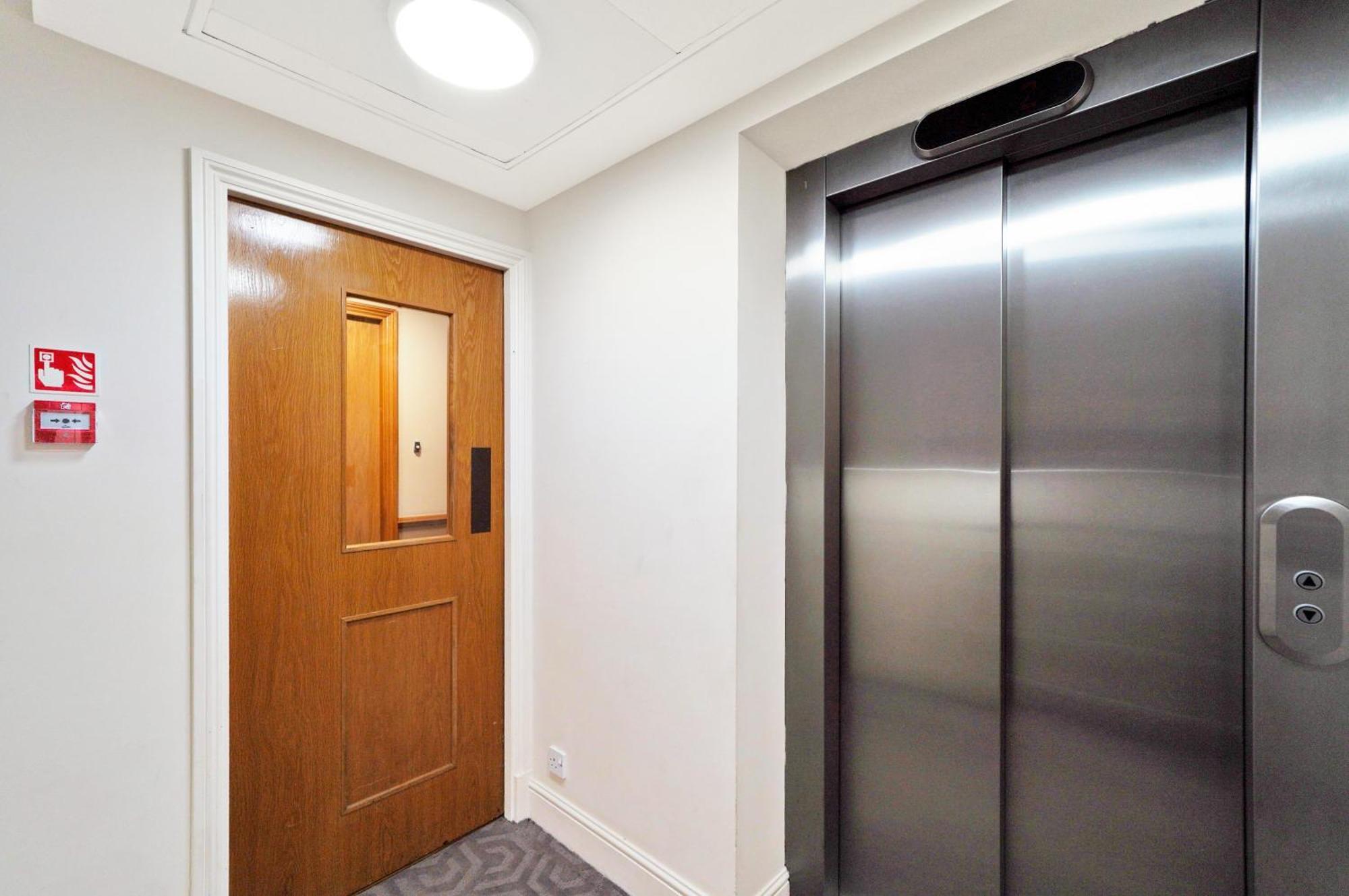 Appartamento Luxury 3-bed With Private Garden En-suites & Underground Parking Prime Nw6 Location Londra