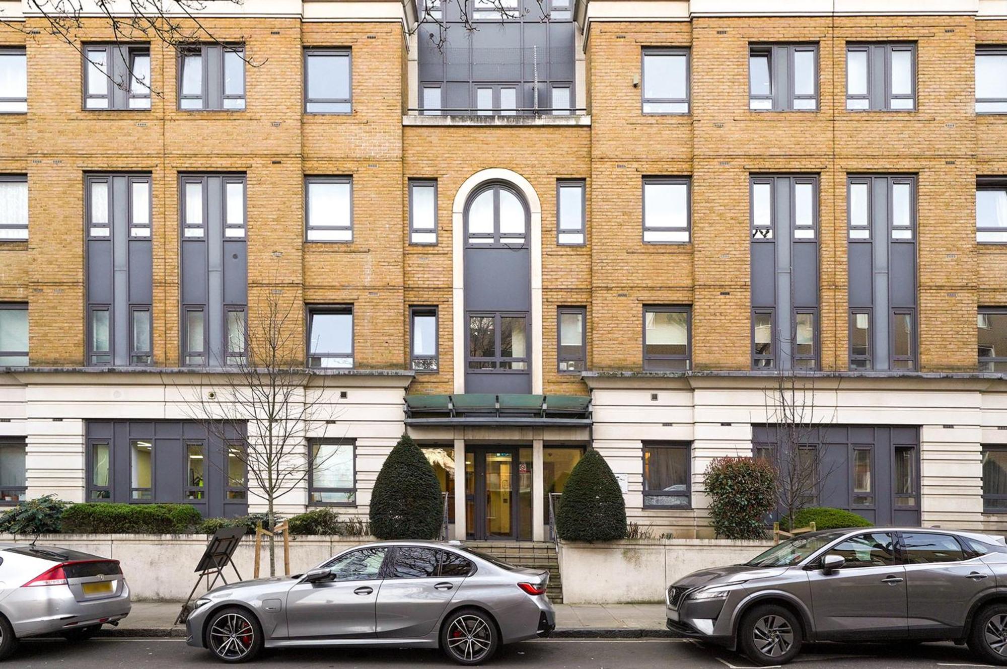 Appartamento Luxury 3-bed With Private Garden En-suites & Underground Parking Prime Nw6 Location Londra